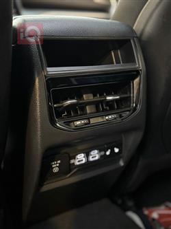 جیپ گراند شیرۆکی